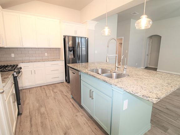4th image of 2226 Spoonbill Dr