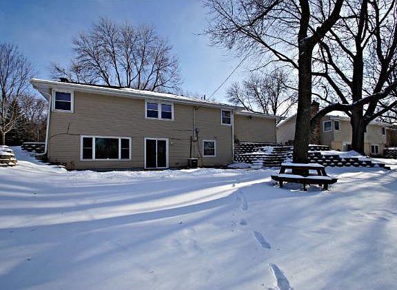 2nd image of 13300 Elm Dr