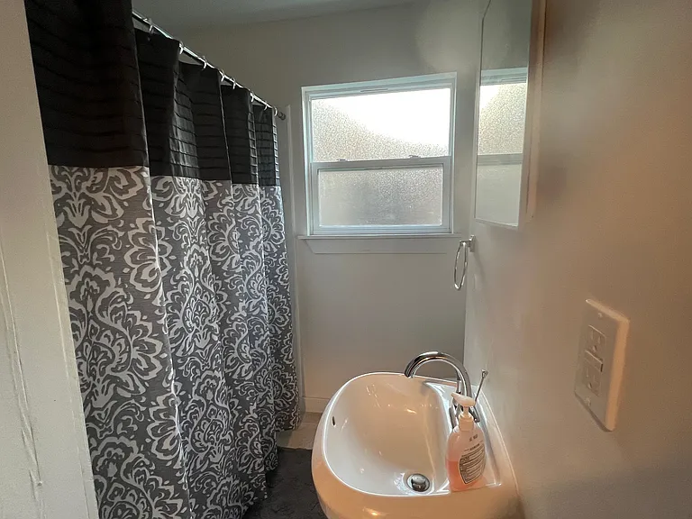805 Maude Ave #805 — Photo 9
