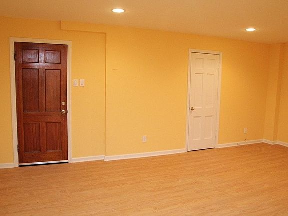 3rd image of 7512 Cromwell Dr APT 13B