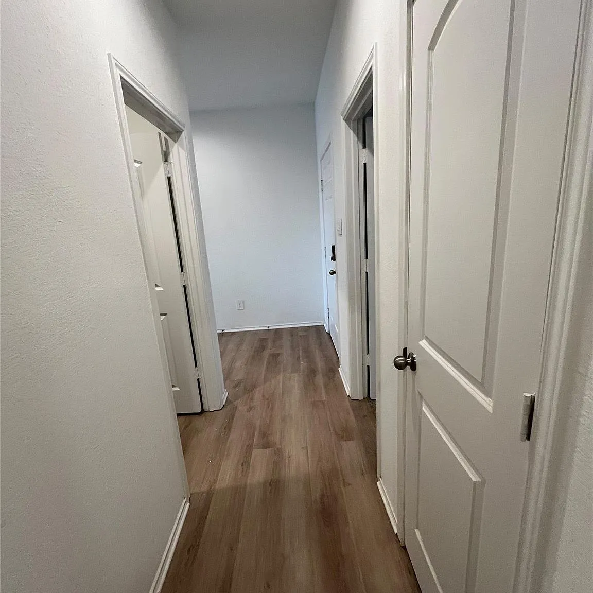 4 bed, 3.0 bath, 2692 sqft, $2,400 — Photo 3