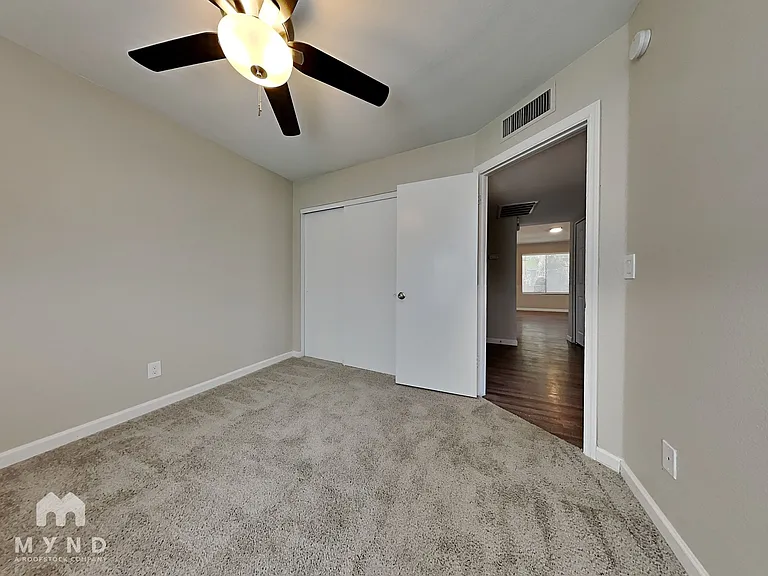 4816 W Sierra Vista Dr — Photo 23