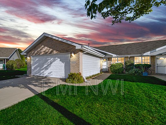 5th image of 1223 W 83rd Ct