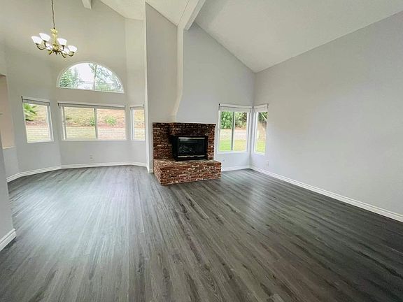 2nd image of 13591 Crescent Hill Dr