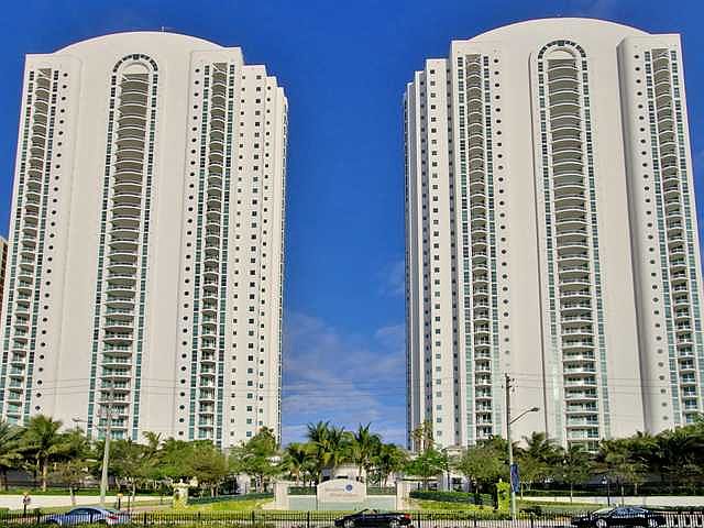 1st image of 16051 Collins Ave. #501