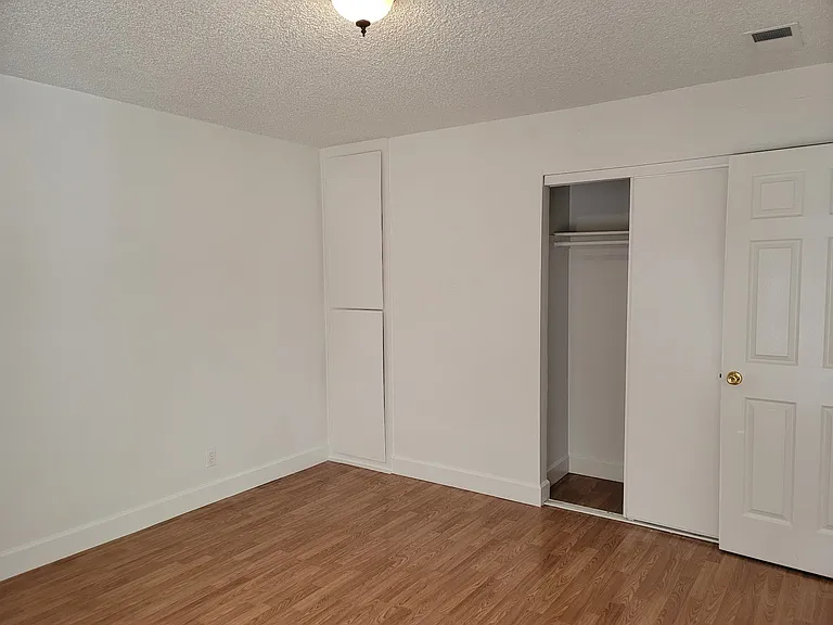 1713 Linden Way — Photo 8