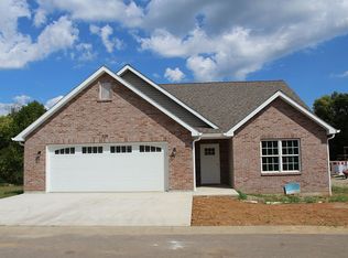 325 Cottonwood Ln, Farmington, MO 63640
