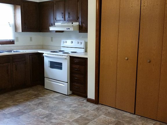 3rd image of 541 W 5th St APT 7