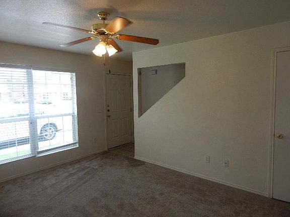 5th image of 4002 Pilgram Dr APT D
