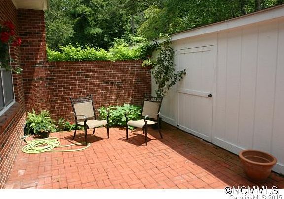 3rd image of 1411 C 3 Kensington Rd