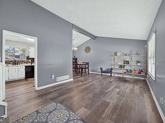 5th image of 9256 Raven Dr