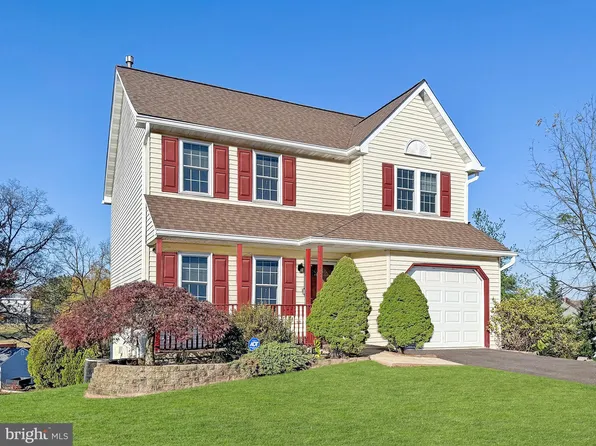 69 Commons Dr, Pottstown, PA 19464