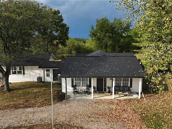 3rd image of 5456 NE County Road 15004