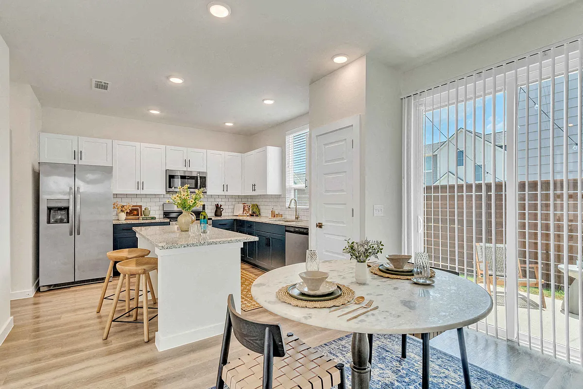 Building Photo - YardHomes Parkside