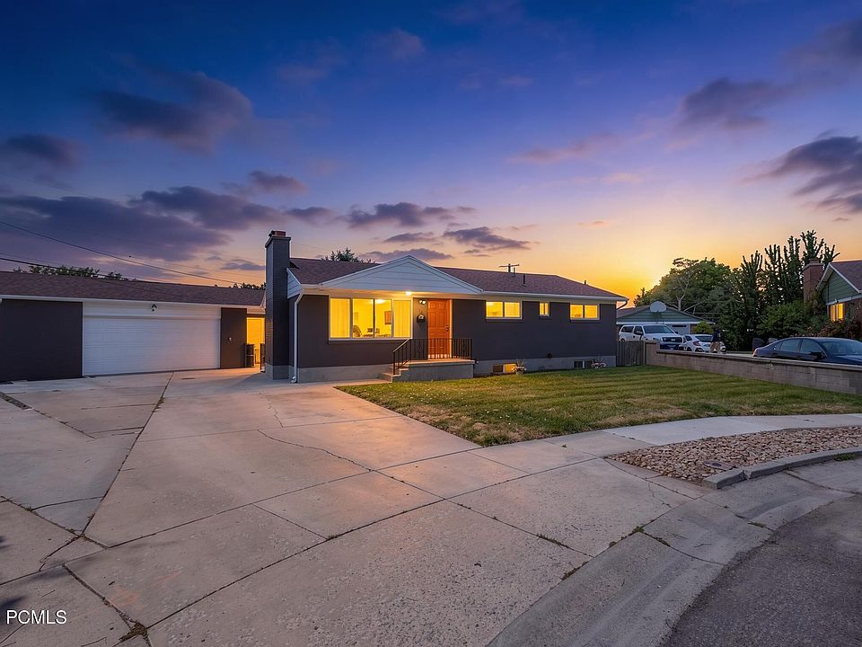 1st image of 3770 W El Glen Ave