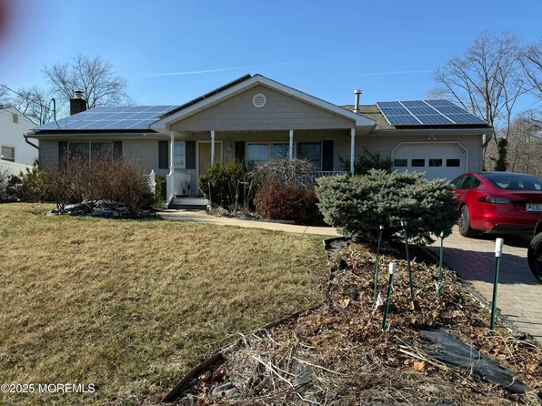 6 Maple Avenue, Matawan, NJ 07747