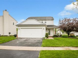 141 Turtle Trce, Pinckney, MI 48169