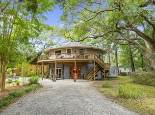 2069 Saint James Dr, Charleston, SC 29412