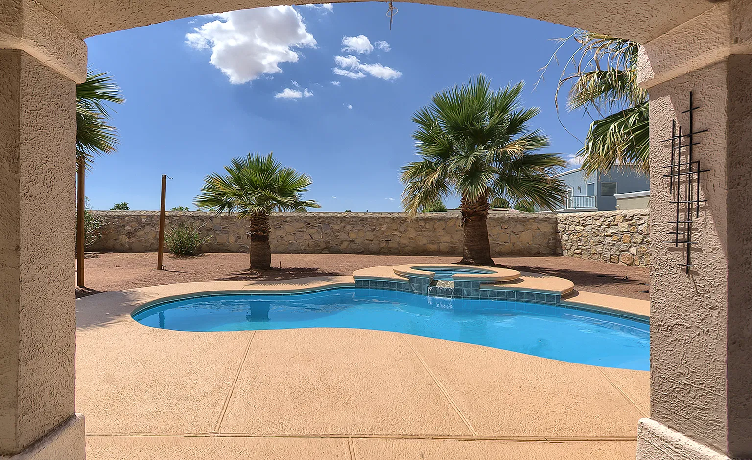4 bed, 2.5 bath, 1564 sqft, $1,750 — Photo 1