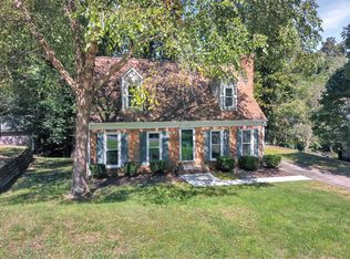 8713 Golf Ridge Dr, Charlotte, NC 28277