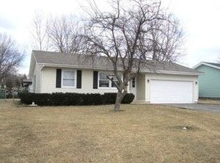 1851 Nottingham Dr, Aurora, IL 60505