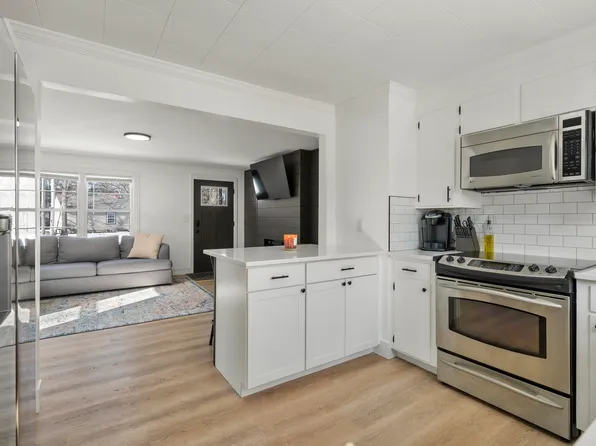 15 Peavey Avenue, Windham, ME 04062