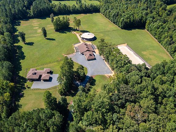 3rd image of 1018 Terrell Woods Ln
