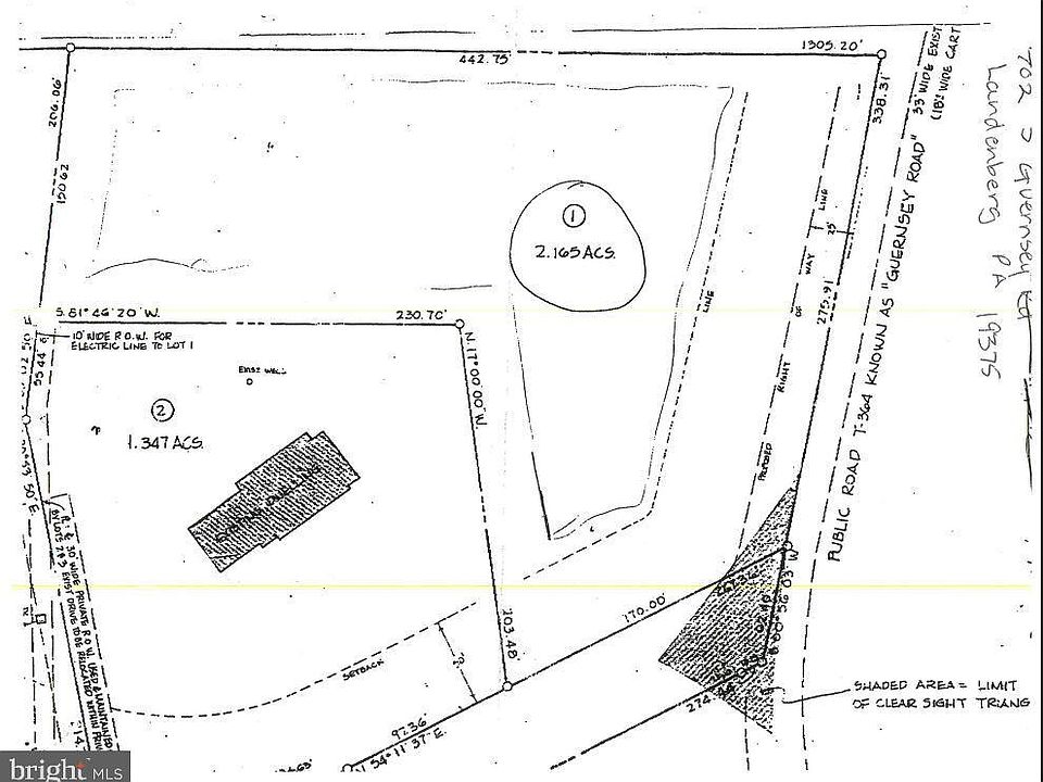 2nd image of 702 Guernsey Rd S