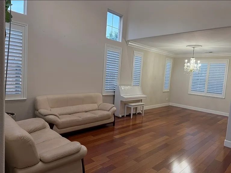 1280 Fleming Ave — Photo 3