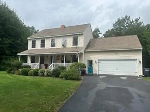 28 Cheechako Road, Buxton, ME 04093