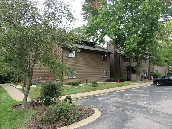 5th image of 13827 Amiot Dr APT A