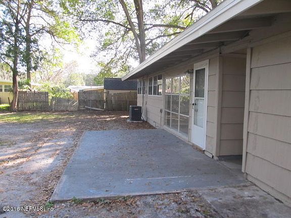 5th image of 6413 Terry Parker Dr N