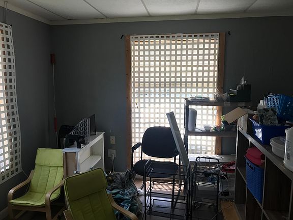 5th image of 4624 Park St