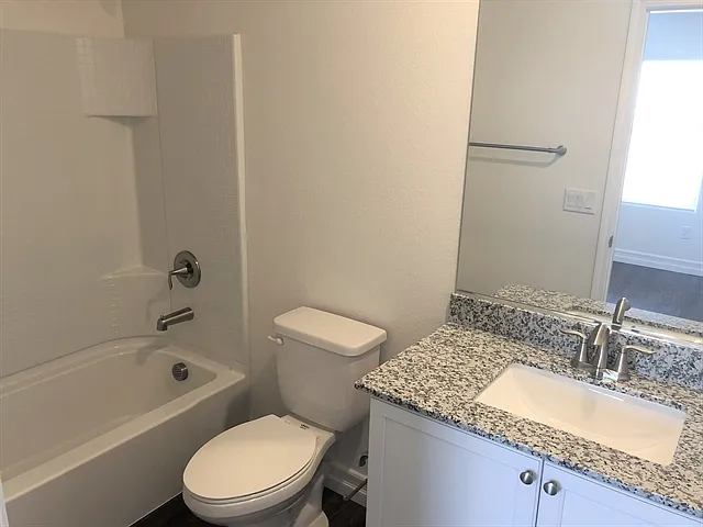 5872 Petronius St — Photo 13