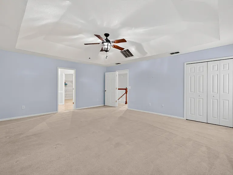 112 Kildrummy Ct — Photo 34