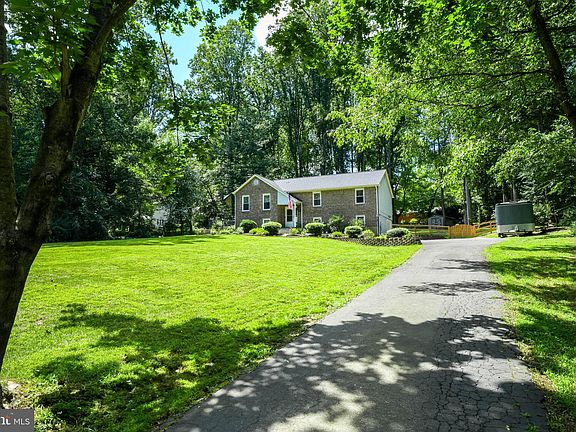3rd image of 7312 Terranova Dr