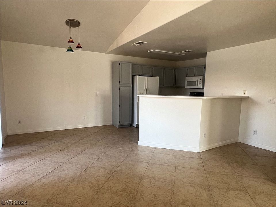 5415 W Harmon Ave UNIT 2012, Las Vegas, NV 89103 | Zillow