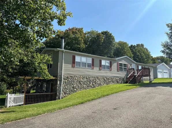 19140 86th Hwy, Saegertown, PA 16433
