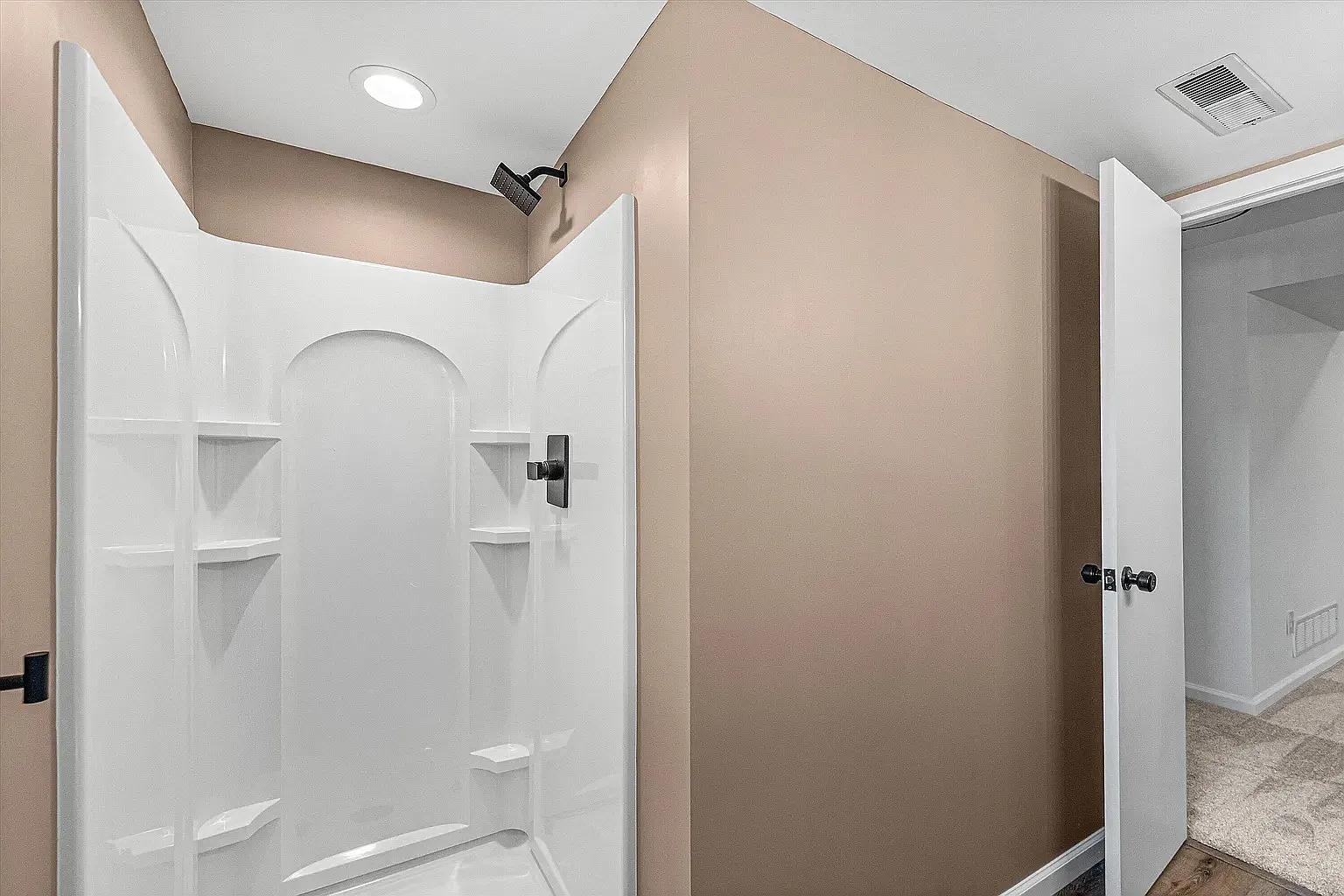 1 bed, 1200 sqft, $990 — Photo 3