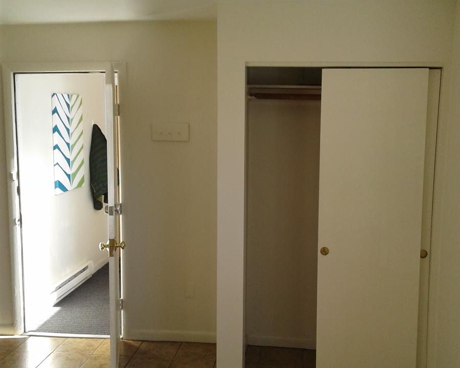 2nd image of 8 Flume Rd APT 2