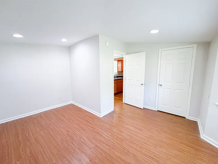 1666 Mayhew St — Photo 11