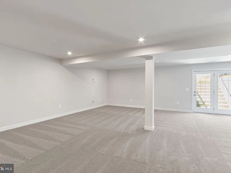 105 McKittrick Dr — Photo 60