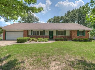 820 Plaza Dr, Joplin, MO 64804