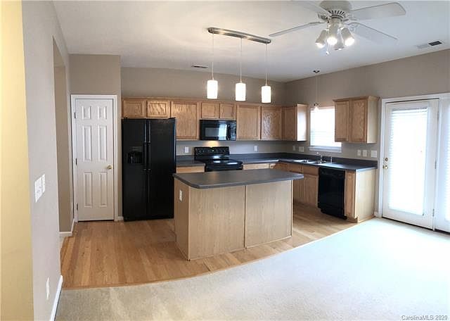 1st image of 10390 Alexander Martin Ave