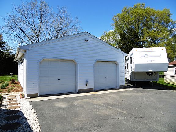 And an additional parking space for a camper etc