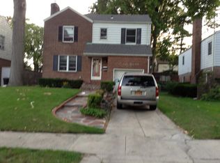 8238 218th St, Queens Village, NY 11427