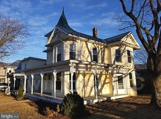 5752 Main St, Mount Jackson, VA 22842