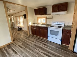 61 Parkers Creek Ln, Pisgah Forest, NC 28768