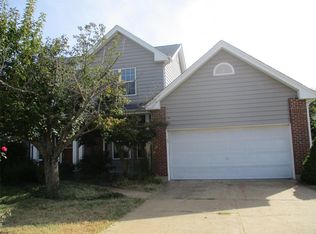 564 Oak Leaf Manor Ct, Ballwin, MO