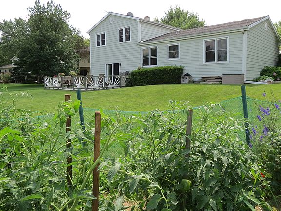 3rd image of 6S027 Greenwood Ct
